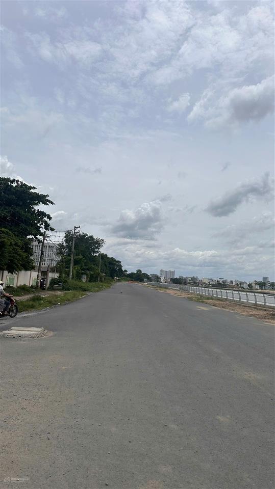 Bán gấp nhà hẻm dương quảng hàm view sông ngang 5,8m chỉ 9,7 tỷ