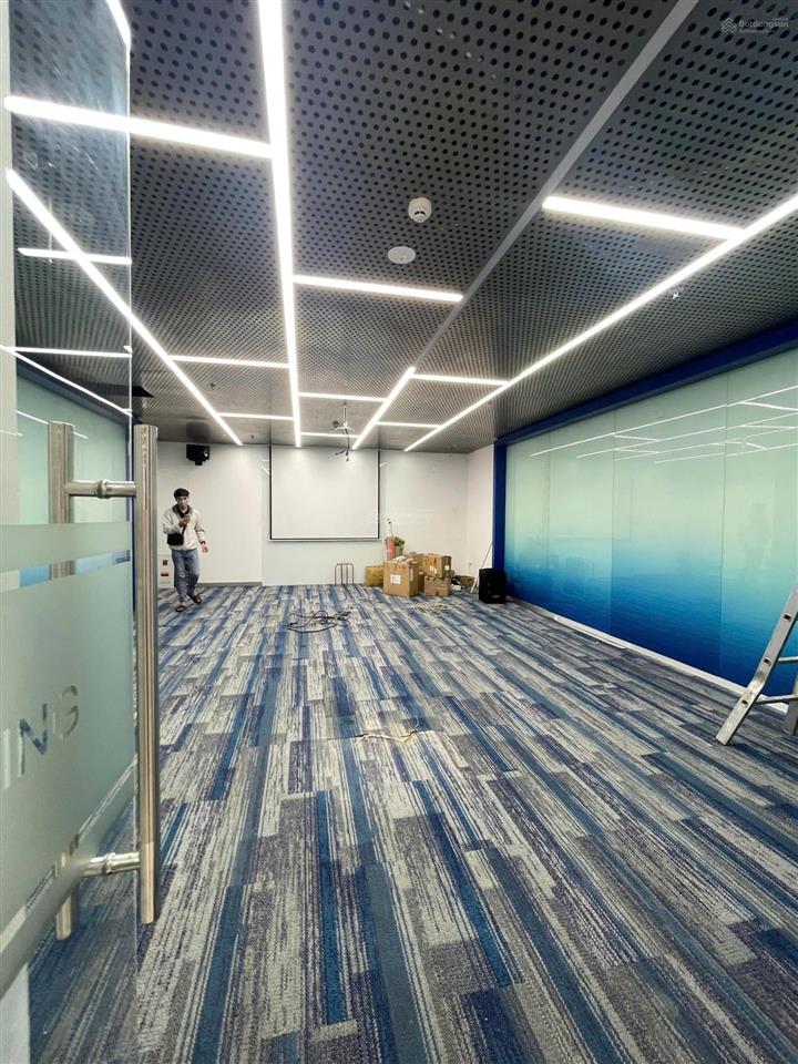 Tòa nhà văn phòng bình thạnh  ngang 6.5m nở hậu 14.5m  có hầm thang máy  sổ hồng riêng