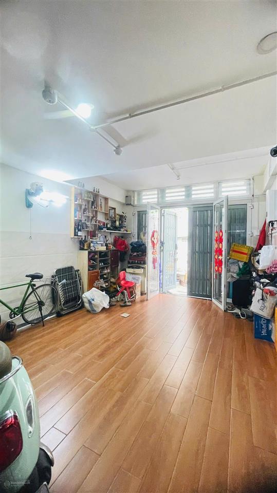 Bán nhà 5 tầng phan văn trị bình thạnh  đối diện đh văn lang  dòng tiền 30tr/tháng