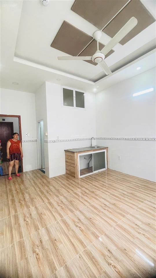 Bán nhà 5 tầng phan văn trị bình thạnh  đối diện đh văn lang  dòng tiền 30tr/tháng