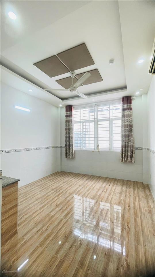 Bán nhà 5 tầng phan văn trị bình thạnh  đối diện đh văn lang  dòng tiền 30tr/tháng