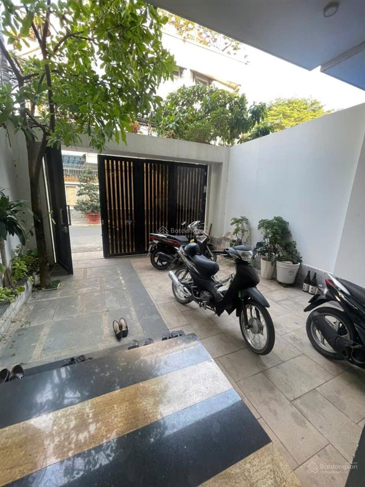 Cho thuê nhà mặt phố khu cao cấp bình lợi dt 5x22m 4 tầng mới đẹp full nội thất giá chỉ 33 triệu/th