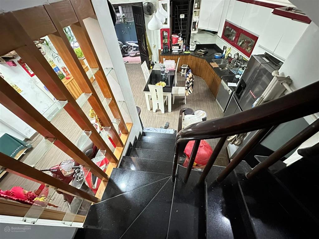 Mặt ngõ yên hoà thẳng tắp, 50m ra mặt phố, dân xây 11 phòng, ô chờ thang máy 61m2 giá 16,9 tỷ