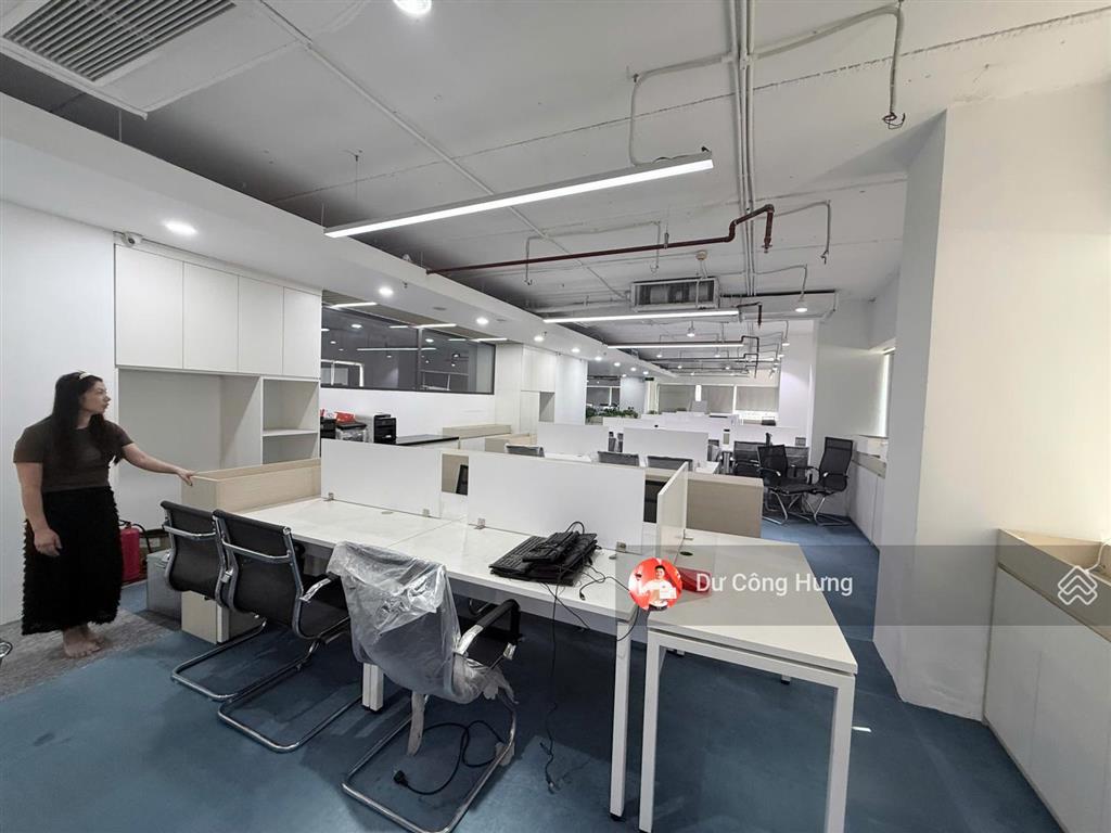 Bql cho thuê văn phòng sẵn nội thất tại n05 hoàng đạo thúy 700m2 có cắt từ 100m2 giá 330k/m2