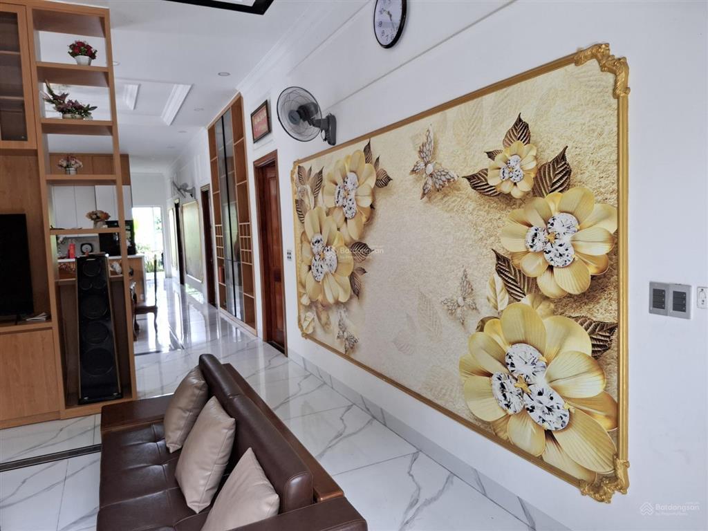 Bán biệt thự mặt tiền nhựa suối cầu đúc, trung tâm phước đông, tây ninh