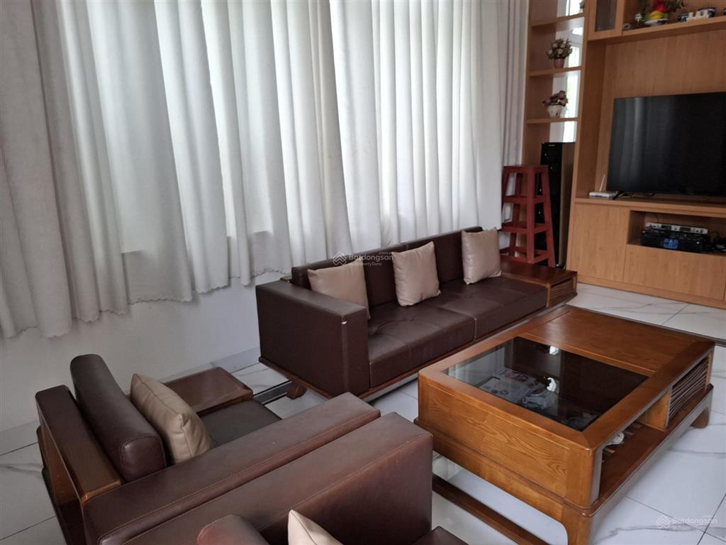 Bán biệt thự mặt tiền nhựa suối cầu đúc, trung tâm phước đông, tây ninh