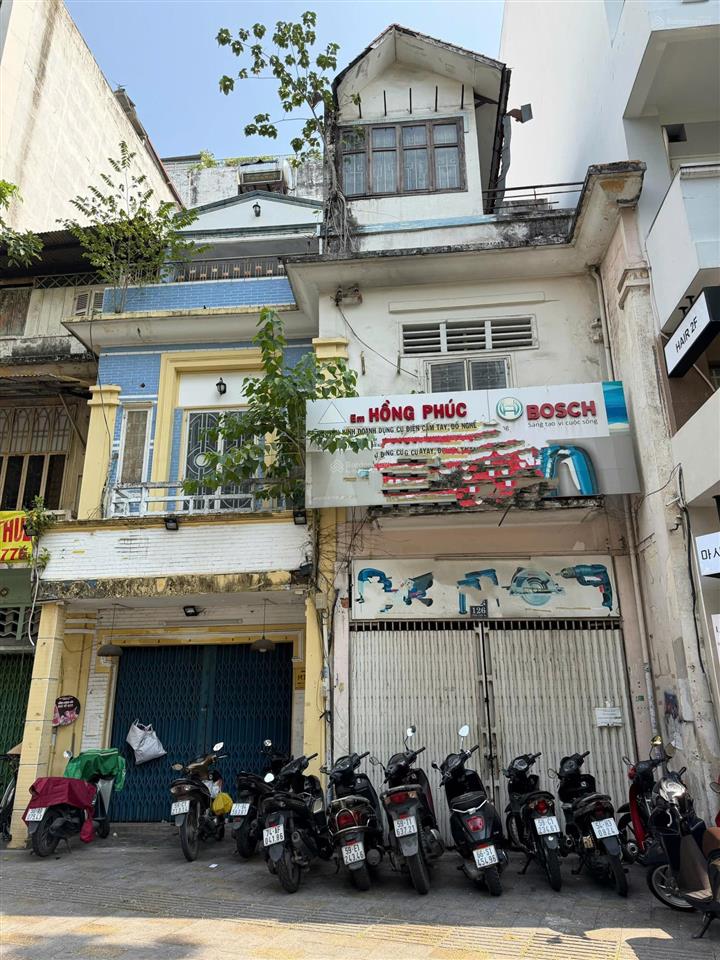 Cực phẩm  khan hiếm  mặt tiền 126128 yersin , quận 1  dt 8,1m x 20m cn 161m2 giá 125 tỷ