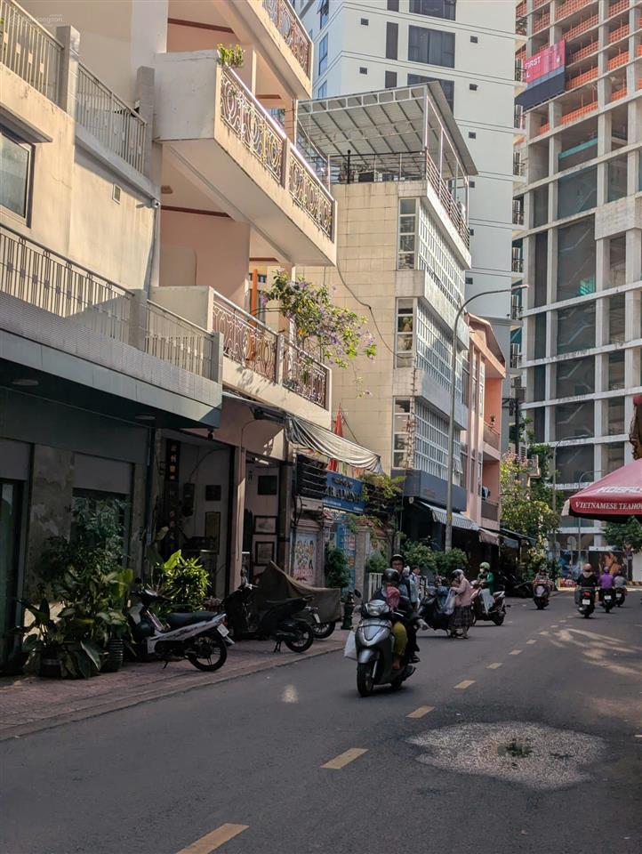 Bán nhà mặt tiền 9 lê công kiều, p. bến thành, 4x18m, 3 tầng, chỉ 625 triệu/m  cực hiếm