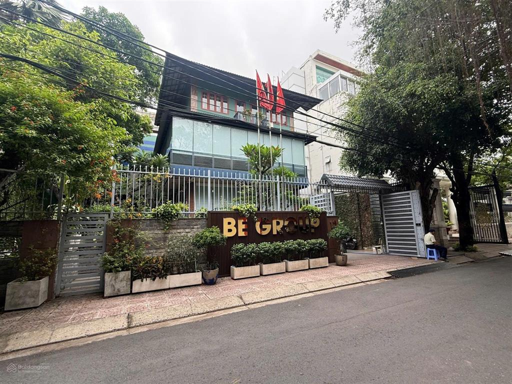 Tòa nhà 425m2 đối diện công viên bình phú hầm + 3 lầu chỉ 131 triệu/m2