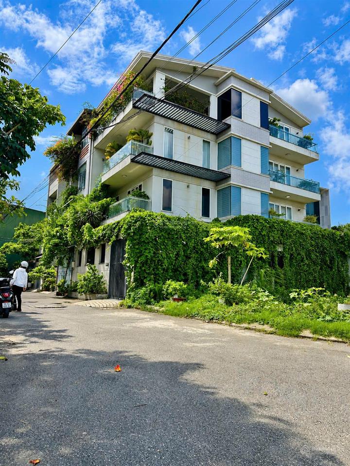 Siêu biệt thự  ven sông, mặt tiền đường số 11  thủ đức (10m x 18m cn 166.7m²)  55 tỷ