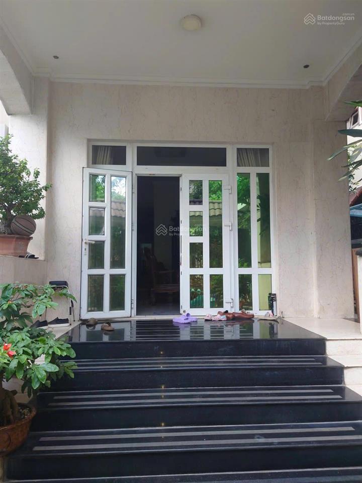 Siêu phẩm mt dương văn an  dt 10m x 20m  1 hầm 3 lầu  giá chỉ 49.5 tỷ (khu vip)