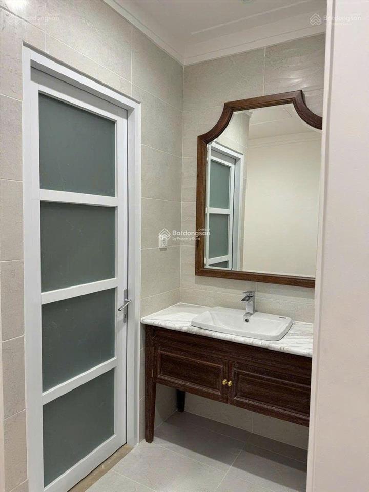 Bán nhà góc 2 mặt tiền ngay quốc hương  thái ly, p. thảo điền, quận 2, dt 10m x 18m giá 58.5 tỷ