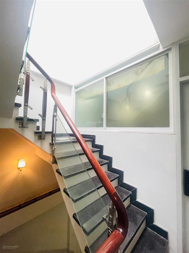 Bán nhà hẻm vip 114/27 đề thám, p. cầu ông lãnh, quận 1  dt 4m x 18m  3 tầng  giá 13.7 tỷ