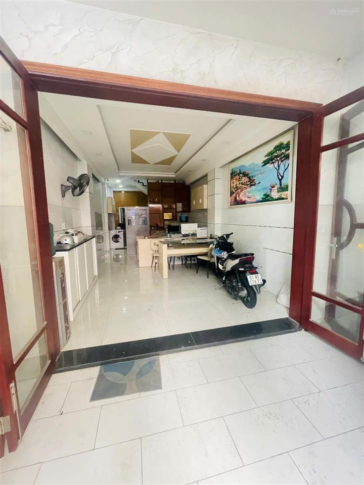 Bán nhà hxh 4m 114/27 đề thám, p. cầu ông lãnh, quận 1. dt 4 x 18m, 3 lầu, nhà mới ở liền. 12.9 tỷ