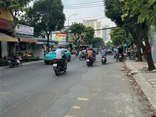 Nhà mặt tiền đường lê đình quản 7 x 20m  xây 2 tầng  sân để 2 ô tô  bán 12 tỷ