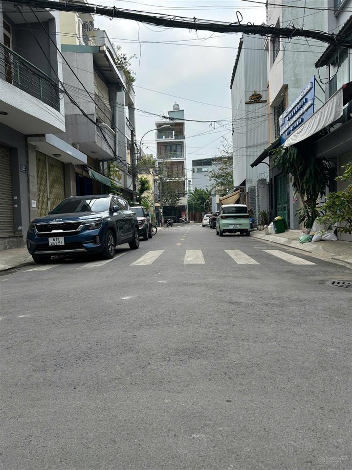 Nhà 4.2 x 20m xây 4 tầng, ngay đường trần não rẽ vào, đường 12m, bán 18 tỷ