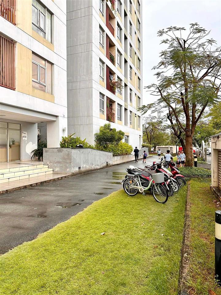 Bán căn shophouse ngay nguyễn duy trinh  phường bình trưng đông quận 2