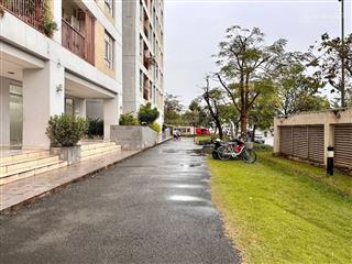 Bán căn shophouse ngay nguyễn duy trinh  phường bình trưng đông quận 2