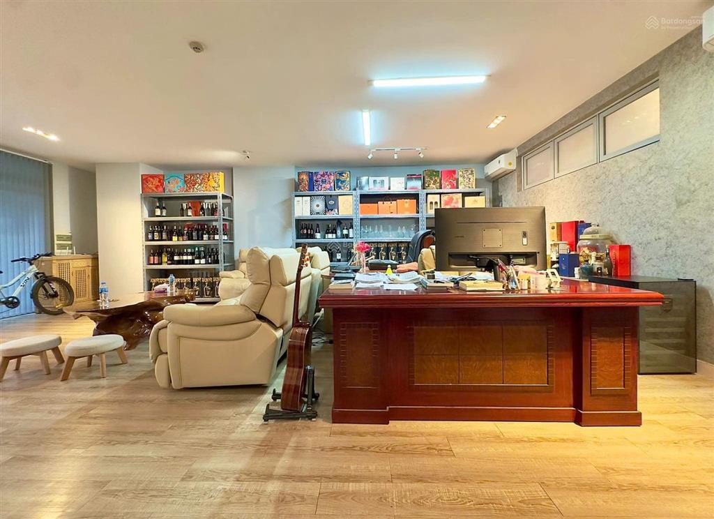 Bán căn shophouse ngay nguyễn duy trinh  phường bình trưng đông quận 2