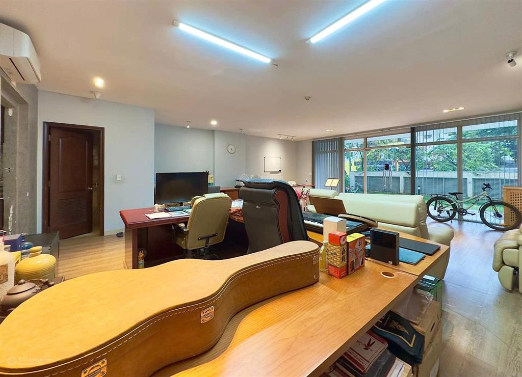 Bán căn shophouse ngay nguyễn duy trinh  phường bình trưng đông quận 2