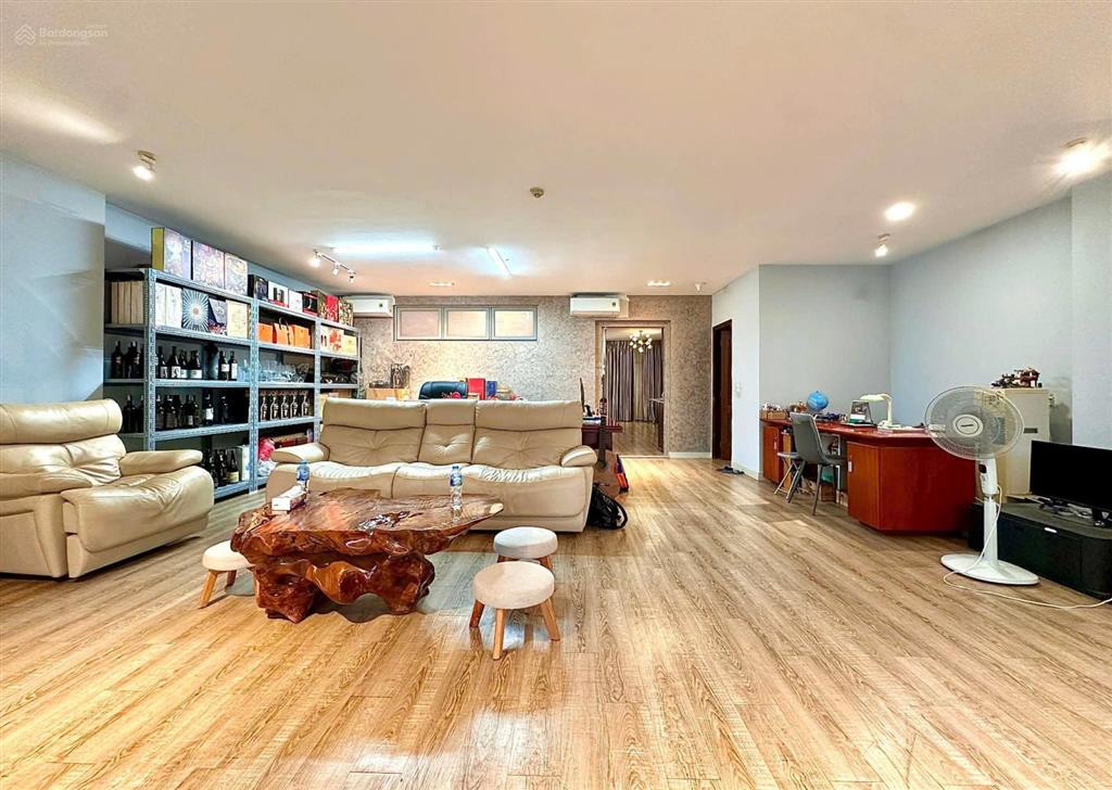 Bán căn shophouse ngay nguyễn duy trinh  phường bình trưng đông quận 2