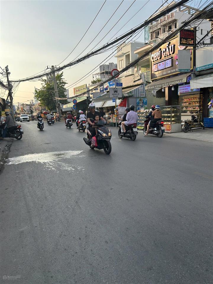 Bán nhà 10 x 8.5m  xây 3 tầng  cách nguyễn duy trinh 100m, giá 6.8 tỷ