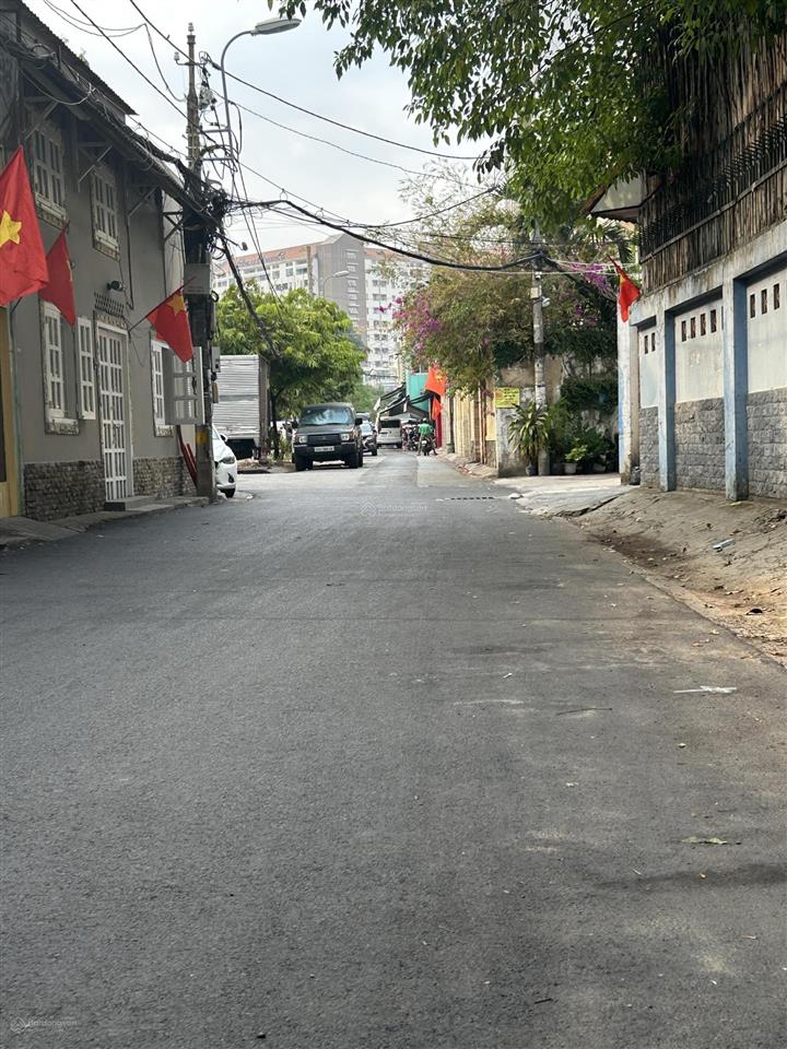 Bán nhà mặt tiền đường nguyễn ngọc phương