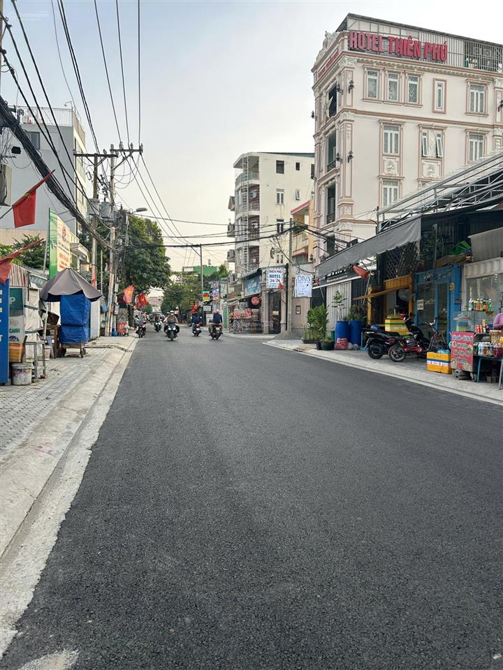 Nhà ngang 8 x 12m  góc 2 mặt tiền đường nguyễn tuyển  bán 15 tỷ