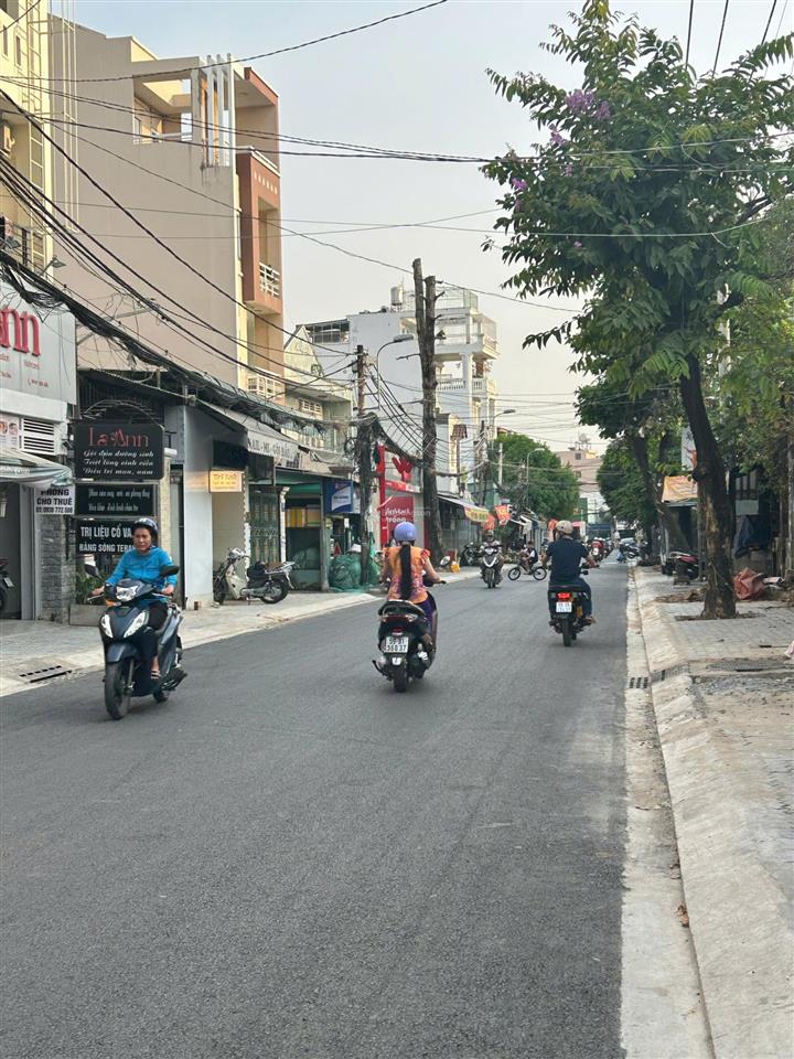 Nhà ngang 8 x 12m  góc 2 mặt tiền đường nguyễn tuyển  bán 15 tỷ