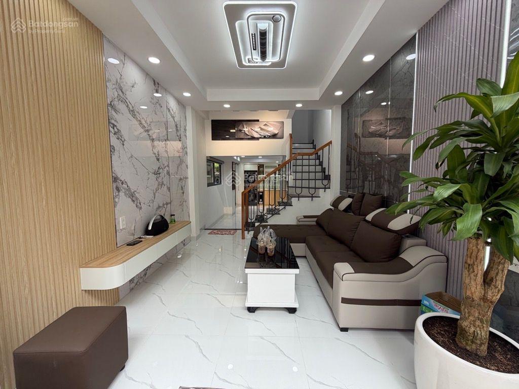 Nhà xây 3 tầng gần hẻm 69 đường nguyễn gia trí  bán 7.9 tỷ