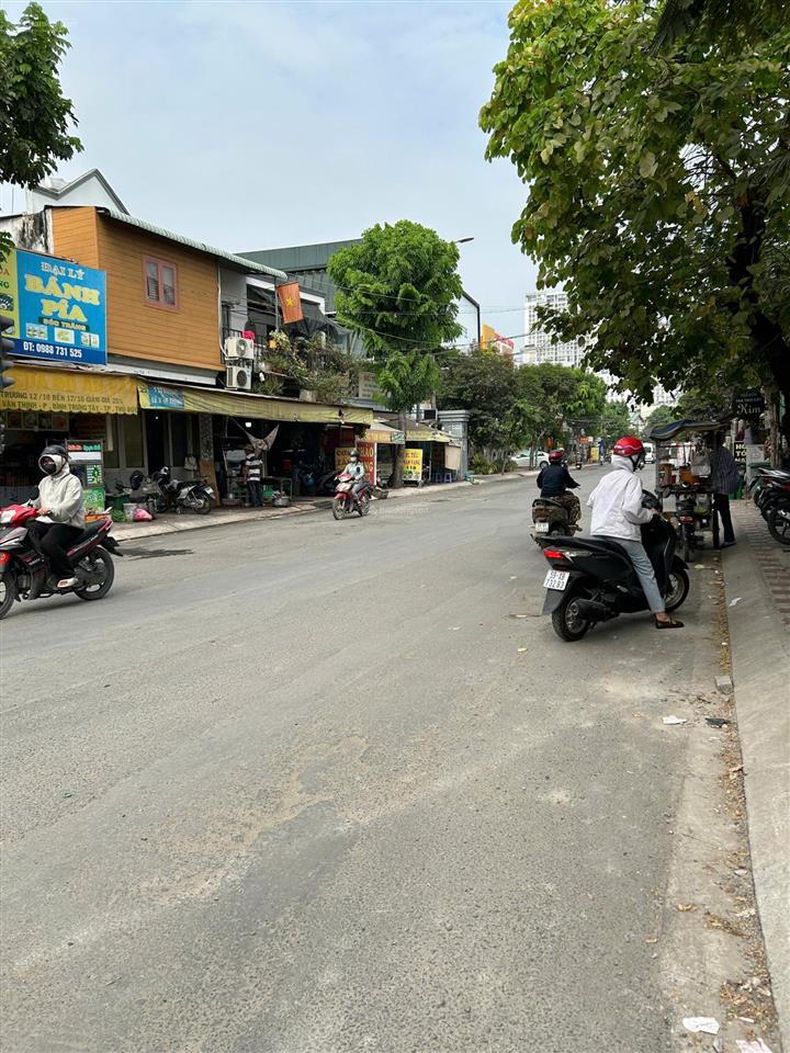 Bán nhà mặt tiền đường lê văn thịnh giá 80 tỷ