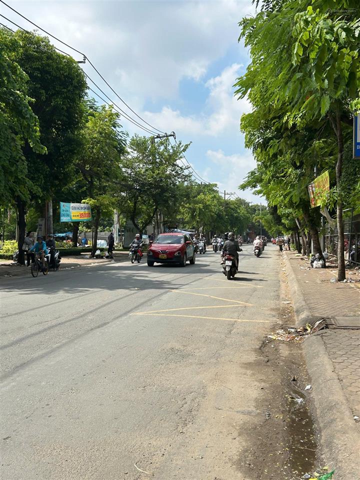 Bán nhà mặt tiền đường lê văn thịnh giá 80 tỷ