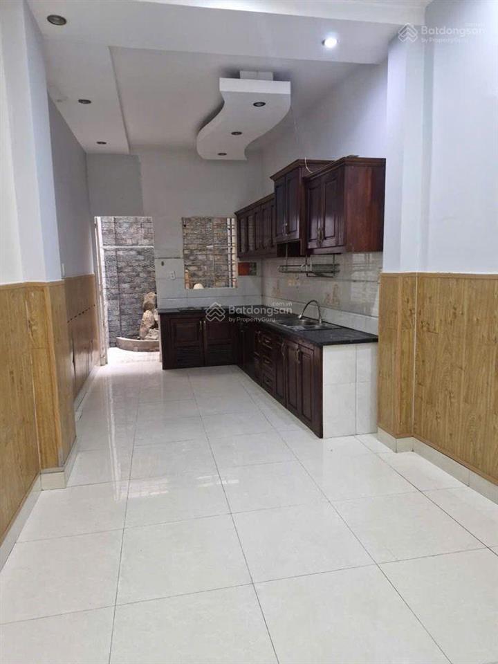 Nhà 4 x 19.3m  xây 4 tầng  mặt tiền nguyễn trung trực  bán 9.5 tỷ