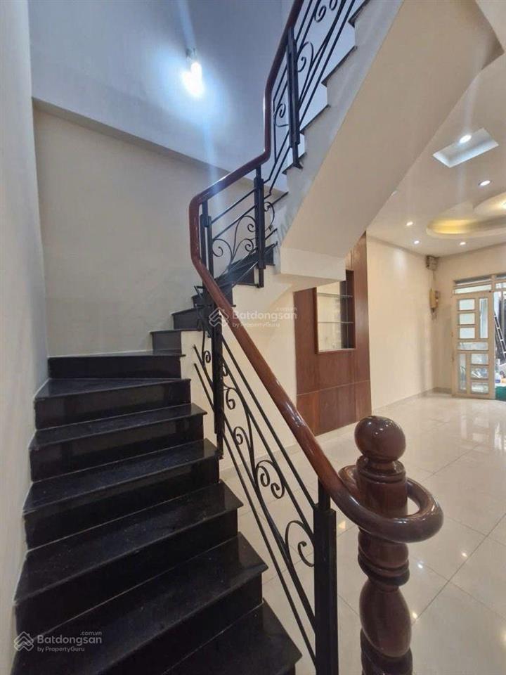 Nhà 4 x 19.3m  xây 4 tầng  mặt tiền nguyễn trung trực  bán 9.5 tỷ