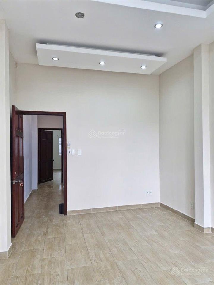 Nhà 4 x 19.3m  xây 4 tầng  mặt tiền nguyễn trung trực  bán 9.5 tỷ