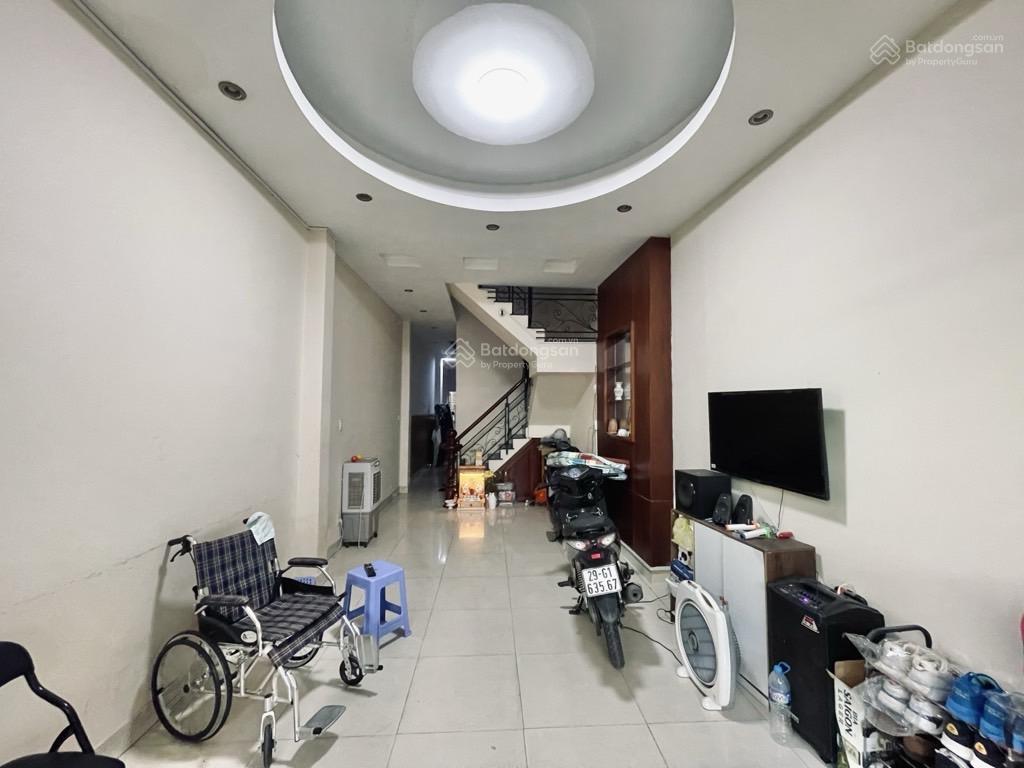 Nhà 4 x 19.3m  xây 4 tầng  mặt tiền nguyễn trung trực  bán 9.5 tỷ