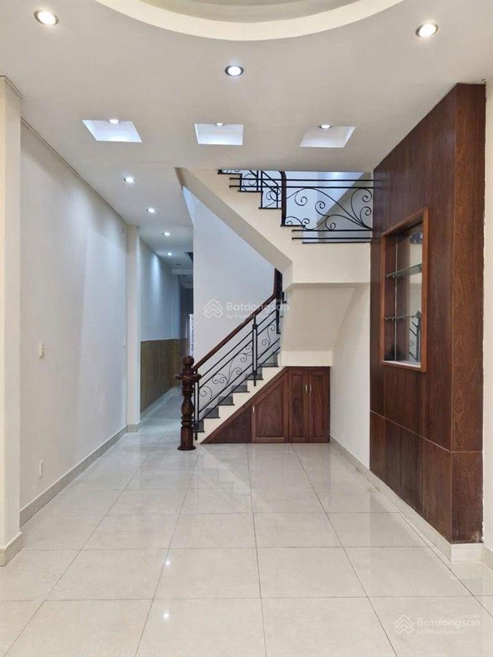 Nhà 4 x 19.3m  xây 4 tầng  mặt tiền nguyễn trung trực  bán 9.5 tỷ