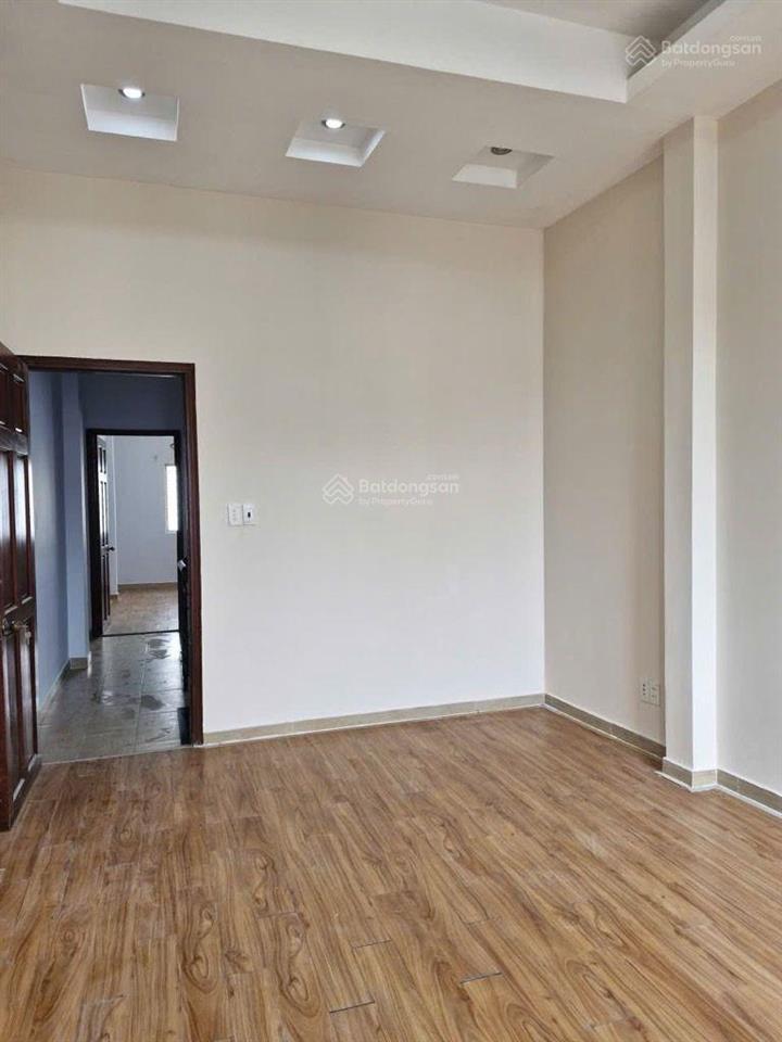 Nhà 4 x 19.3m  xây 4 tầng  mặt tiền nguyễn trung trực  bán 9.5 tỷ