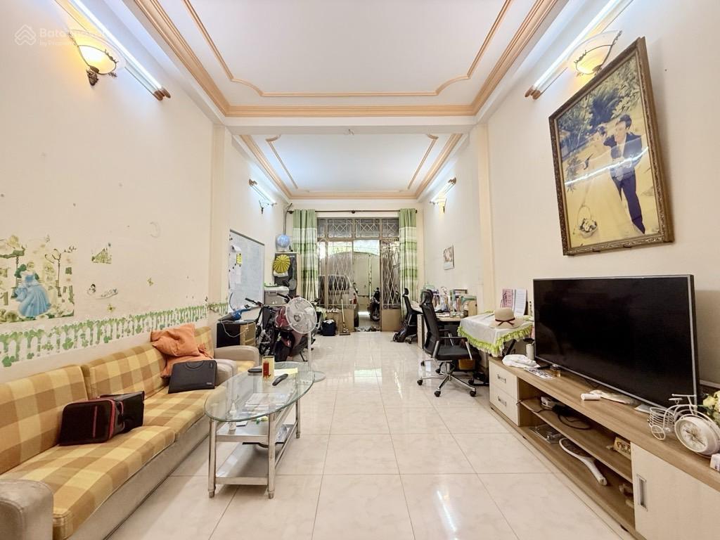 Bán nhà mặt tiền đường tăng bạt hổ phường 11 gía 16 tỷ