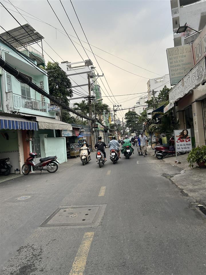 Bán nhà xây 5 tầng  đường trần bình trọng giá 10.7 tỷ