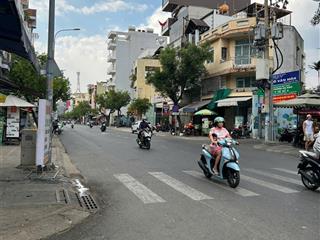 Bán nhà ngang 7.5m x 8m  xây 3 tầng  cách hoàng hoa thám 20m  bán 10.8 tỷ