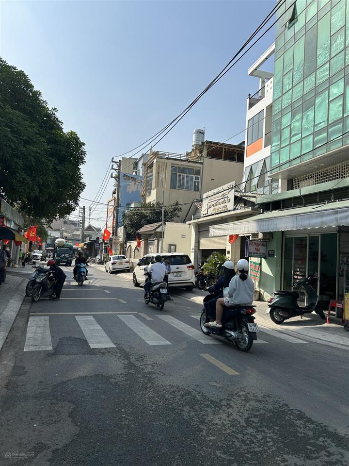 Bán nhà  góc 2 mặt tiền đường nguyễn tuyển  p. bình trưng tây