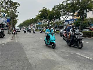 Nhà 5 x 13m  xây 3 tầng khu đường trần não  bán 15 tỷ