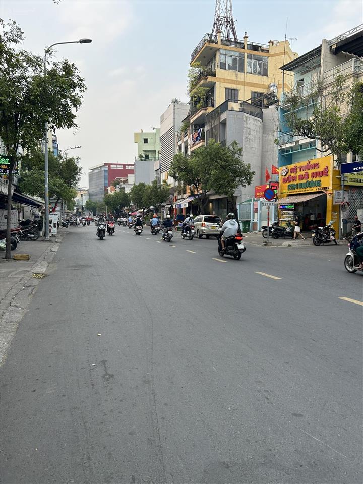Bán nhà xây 5 tầng  hxh  hoàng hoa thám  7.9 tỷ