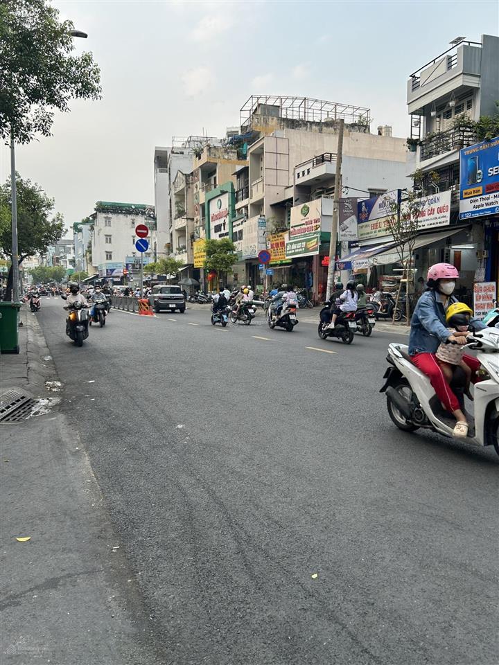 Bán nhà xây 5 tầng  hxh  hoàng hoa thám  7.9 tỷ