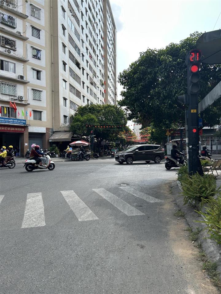 Bán nhà đường số 11  ngay phan xích long + đường hoa lan  hoa hồng