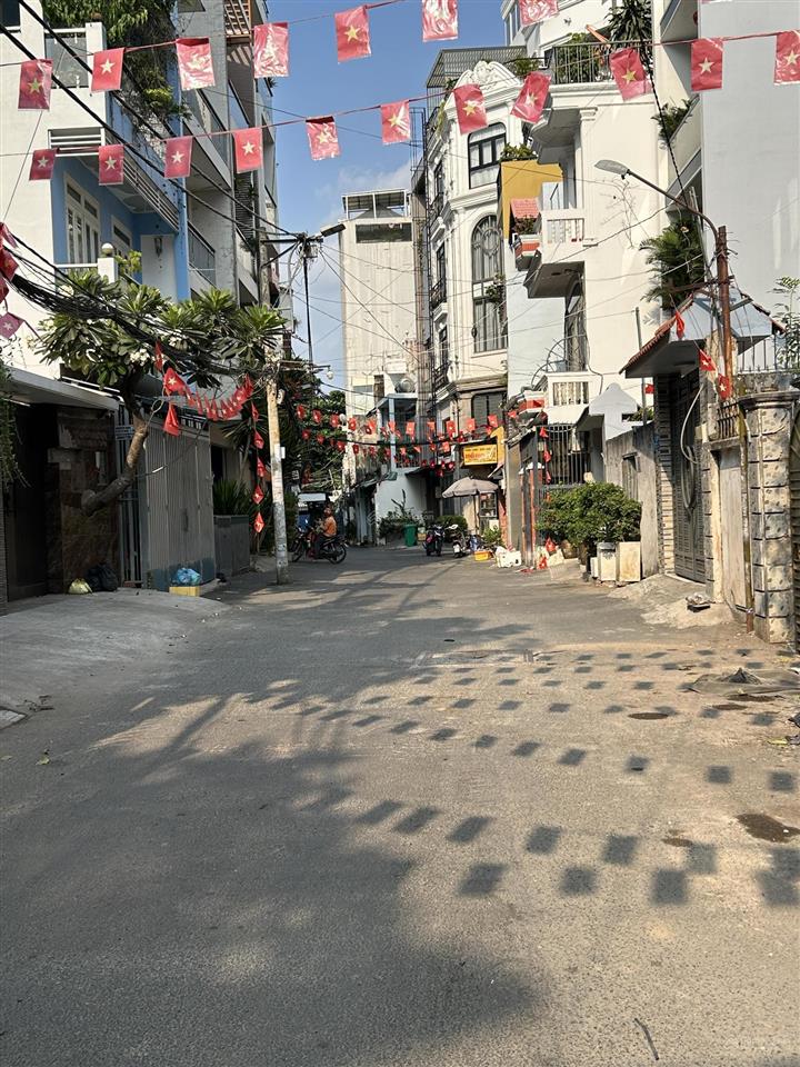 Bán nhà 2 tầng  có diện tích đất 160m  khu đường bùi đình túy  bán 18.5 tỷ