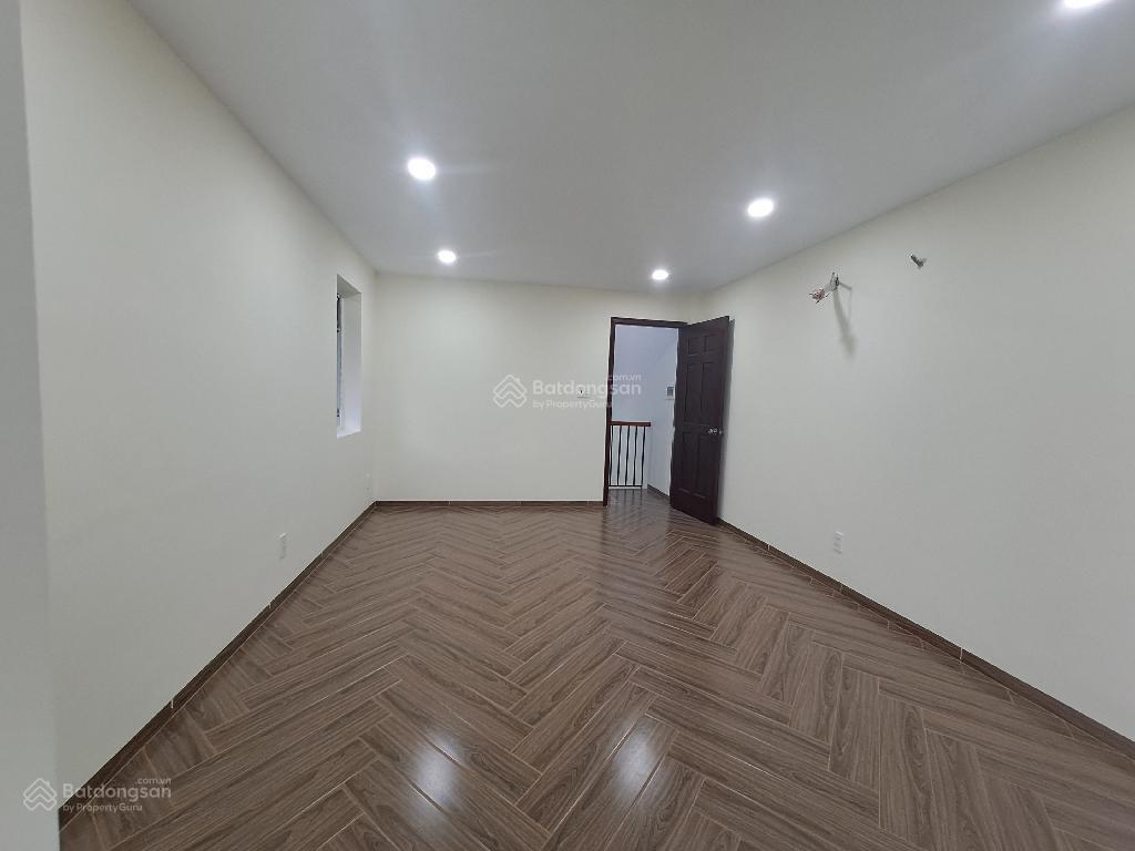 Bán nhà mặt tiền đường vũ ngọc phan  phường 13  bình thạnh