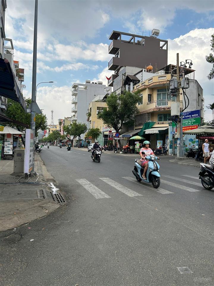 Bán nhà gần đường hoàng hoa thám giá 12 tỷ