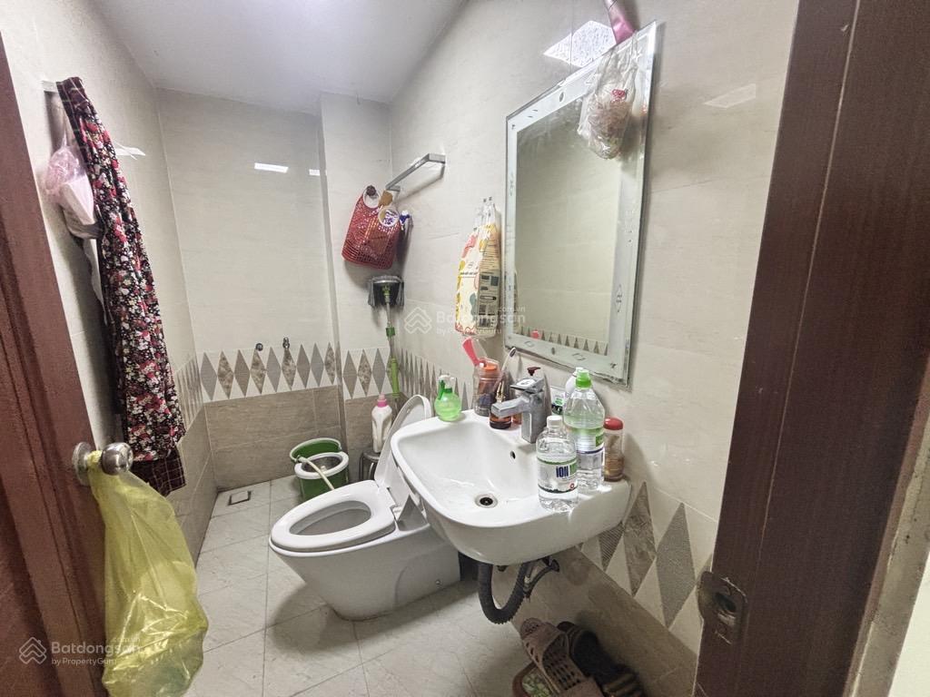 Bán nhà gần đường hoàng hoa thám giá 12 tỷ